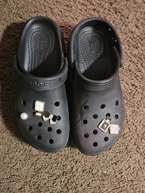 CROCS Kids Black Clog Sandals with Charm Accents Size 5